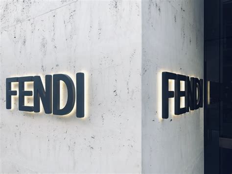 fendi s.r.l. - manifattura calzature porto san giorgio foto|fendi fermo.